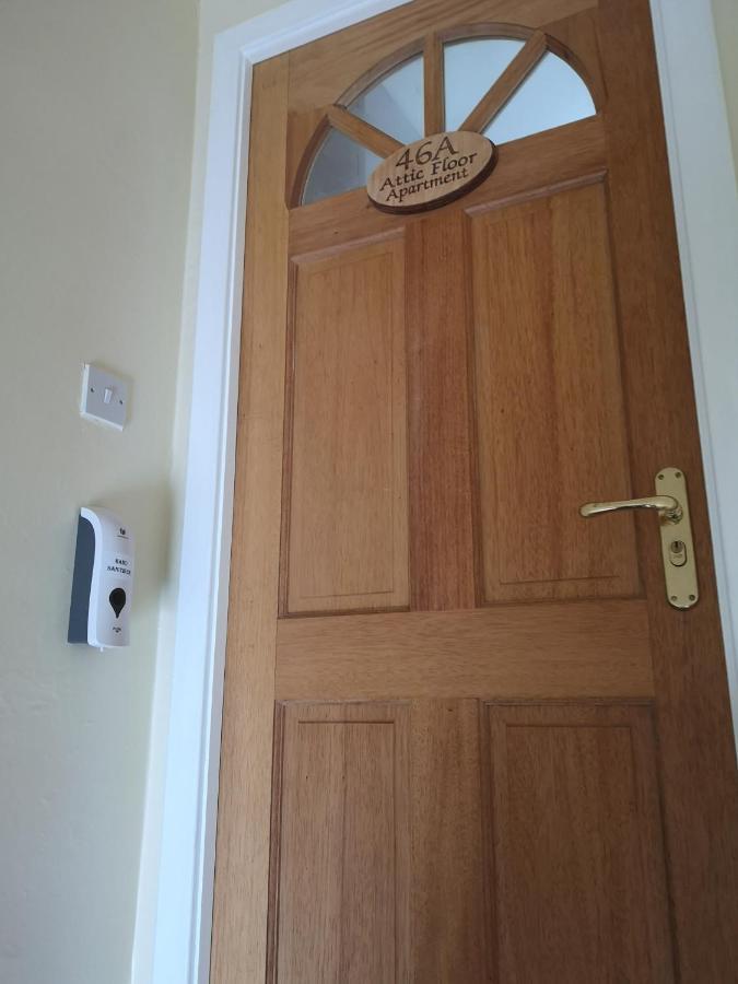 إينفيرنيس Attic Floor Apartment, City Centre المظهر الخارجي الصورة