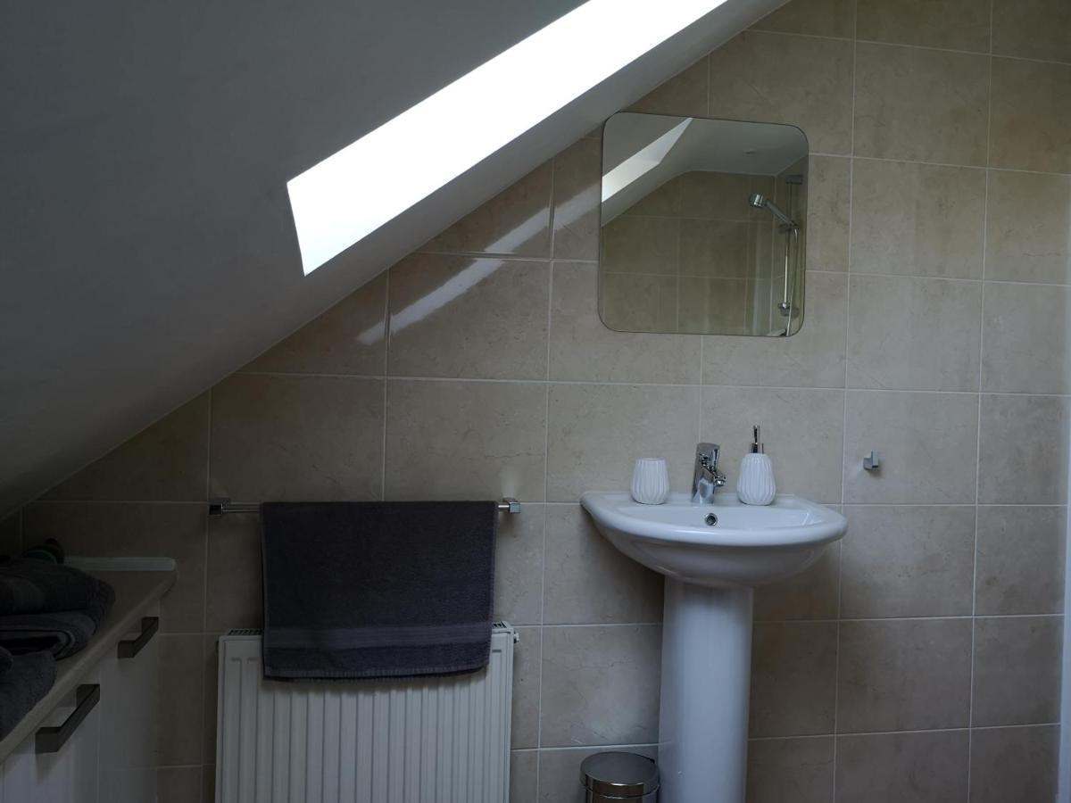 إينفيرنيس Attic Floor Apartment, City Centre المظهر الخارجي الصورة